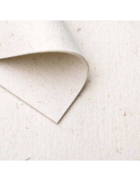 Felt Raw white / 2-8 mm
