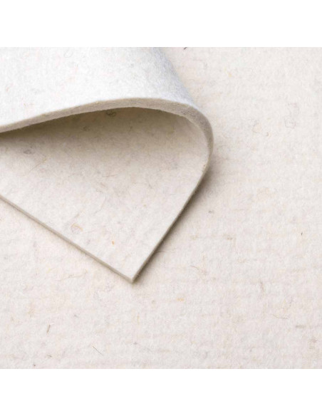 Felt Raw white / 2-8 mm