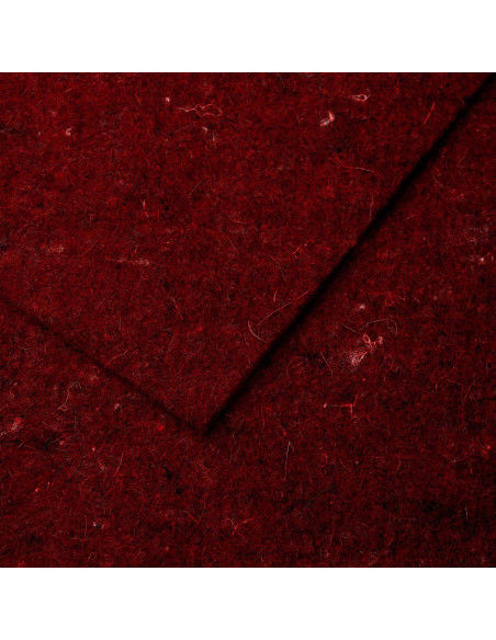 Felt Ruby red / 3-12 mm