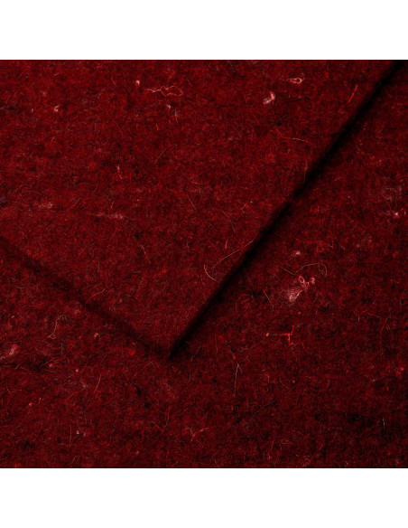 Felt Ruby red / 3-12 mm